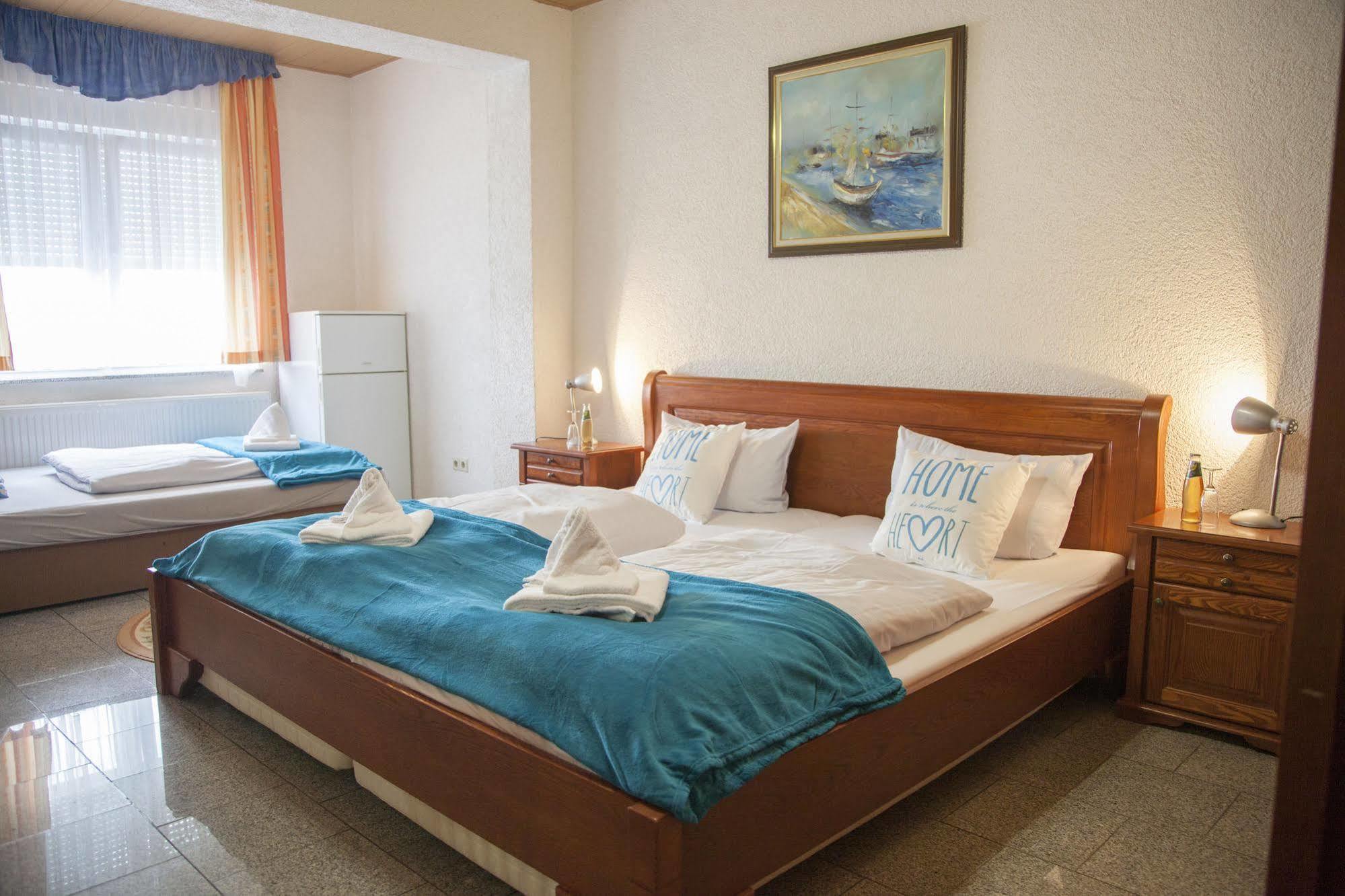 Hotel Atlantis Ramstein-Miesenbach Ngoại thất bức ảnh